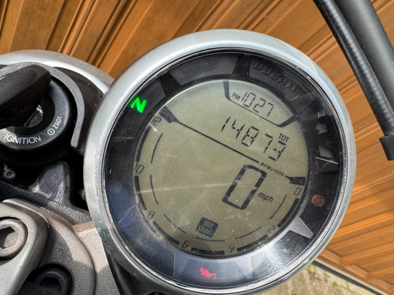DUCATI SCRAMBLER 800