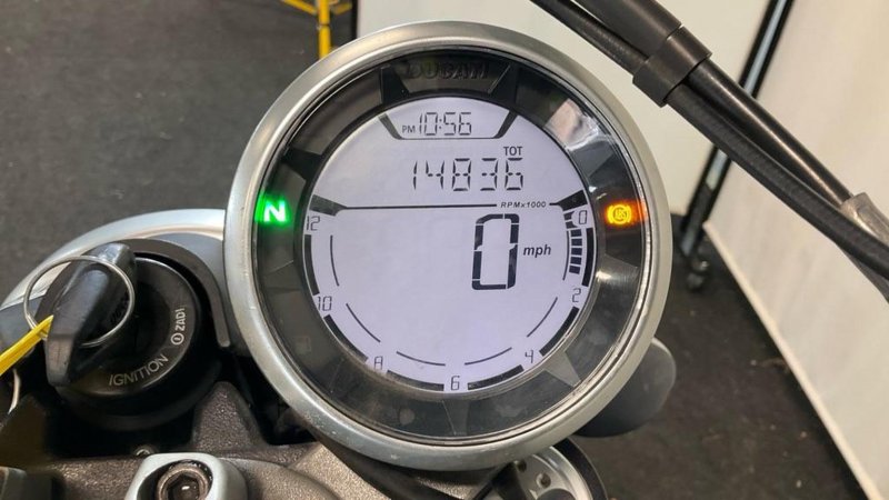 DUCATI SCRAMBLER 800