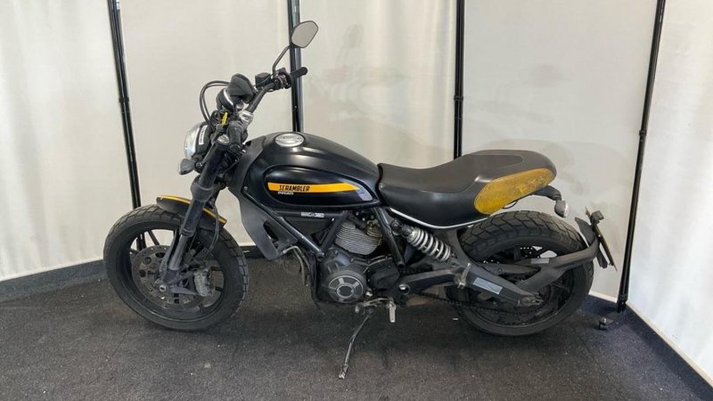 DUCATI SCRAMBLER 800