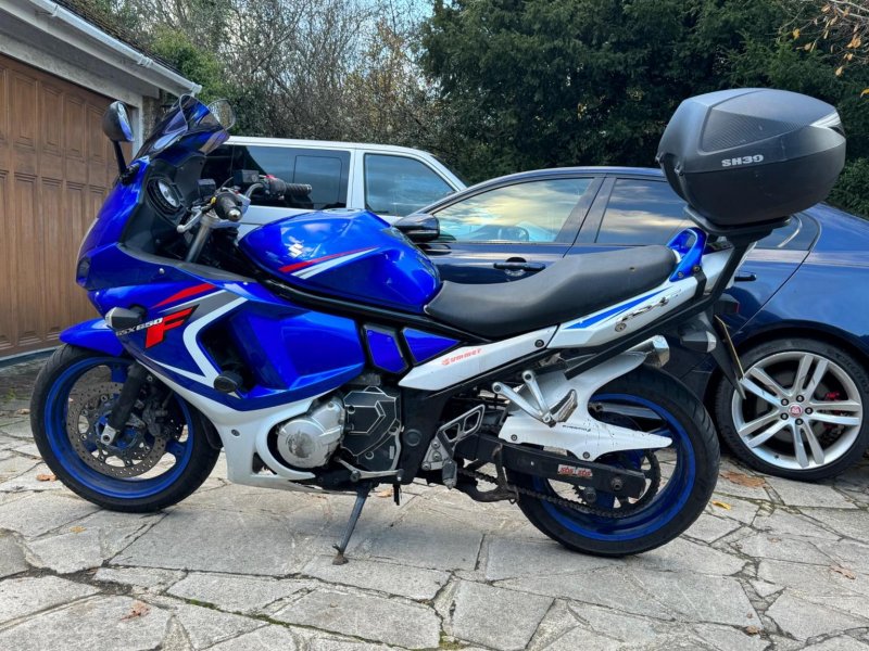SUZUKI GSX650